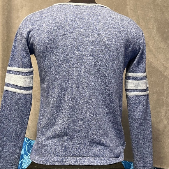 Women’s Major League Baseball Fitness Chicago Cubs Baseball Sweatshirt, Medium - Picture 8 of 13